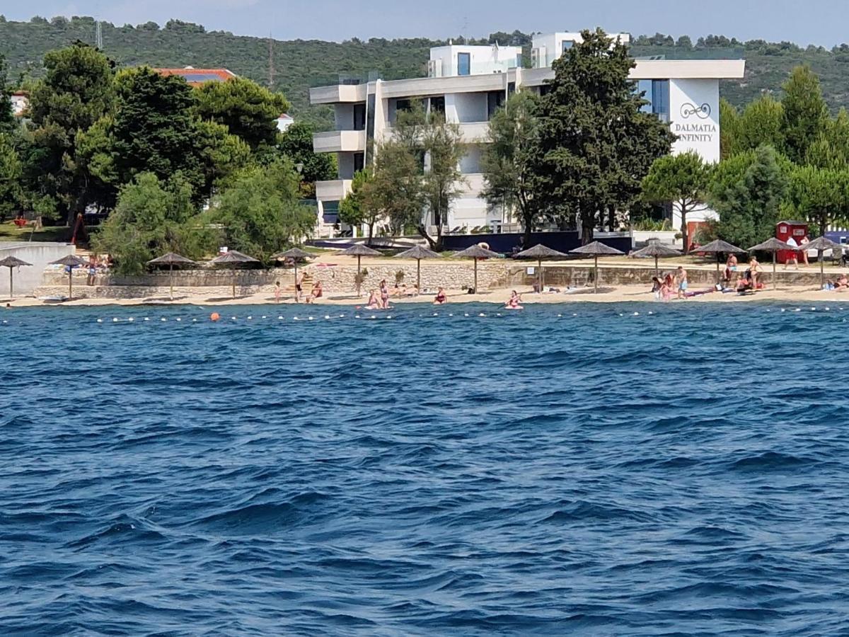 Apartments Dalmatia Infinity Бибинье Экстерьер фото